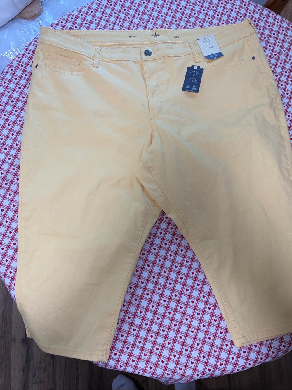 St. John's Bay Light Yellow Capri Pants